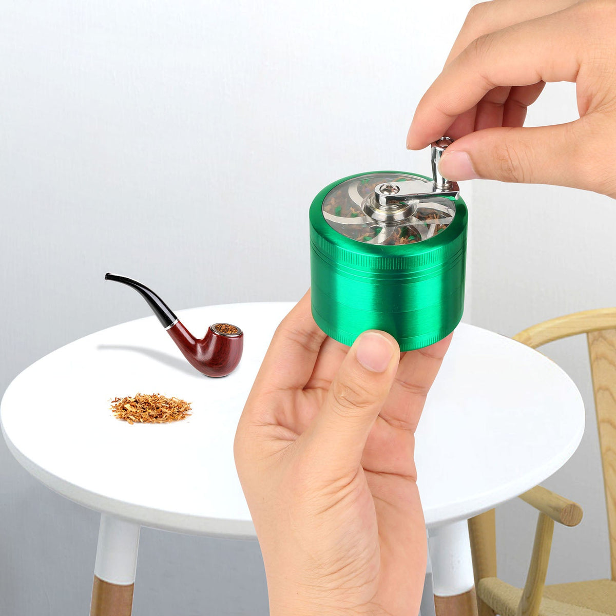 Herb Spice Tobacco Grinder 2.5-inch 4-Piece Zinc Alloy Hand Crank Crusher Kitchen Mill with Pollen Scraper